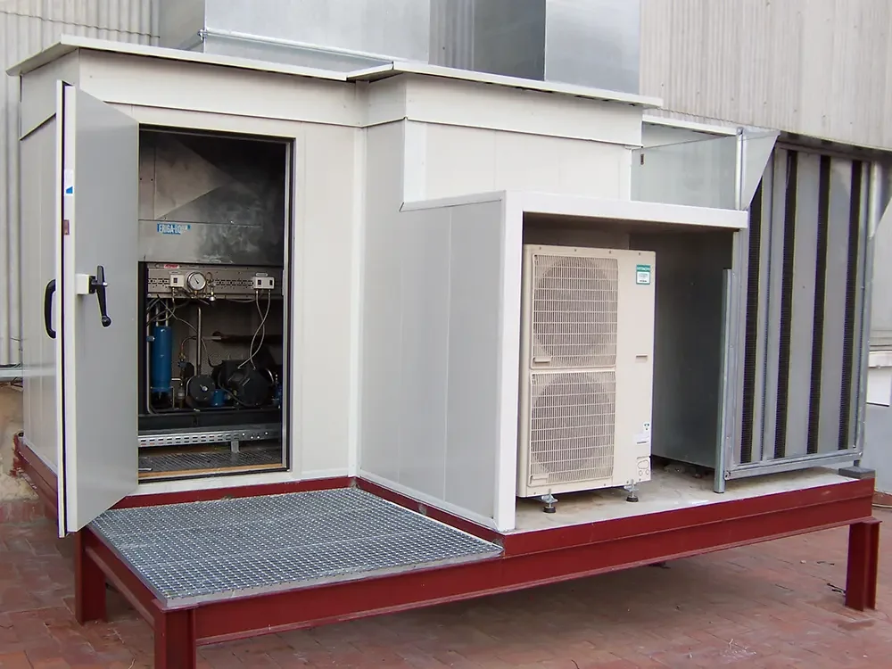 instalaciones-101 Tancament per la insonorització total d'un sistema frigorífic i de barrera acústica per aire condicionat